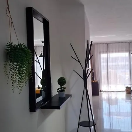 Clooney Tenerife * San Miguel de Abona